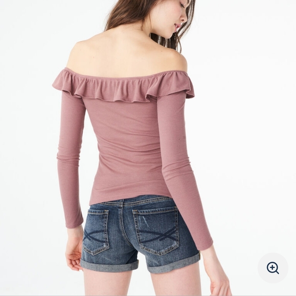 3/$25 89. NWT Aeropostale Off Shoulder Top M Ruffle Trim Long Sleeves Ribbed - Picture 2 of 4